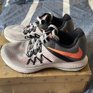 Nike Womens Zoom Winflo 3 831562-008 Gray Orange Running Shoes Lace Up Size 8